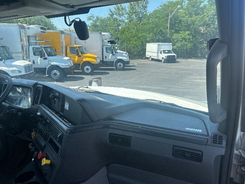 Day Cab Tractor-Heavy Duty Tractors-International-2020-LT625-Baltimore-MD-428,979\n\t\tmiles-$ 26,250 - Image 13