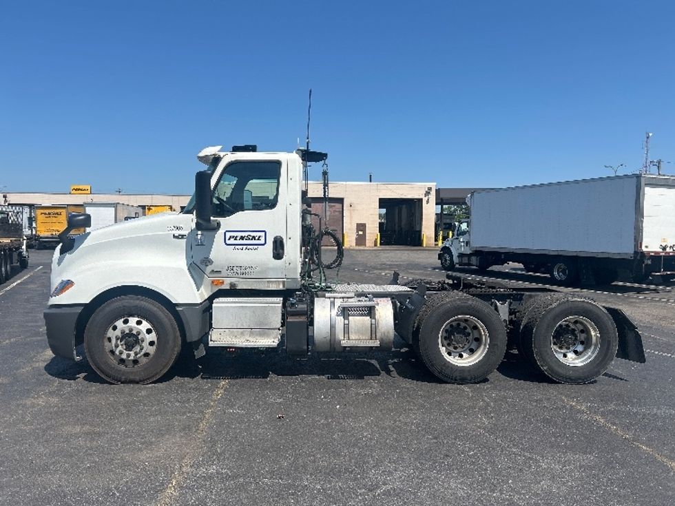 Day Cab Tractor-Heavy Duty Tractors-International-2020-LT625-Baltimore-MD-428,979\n\t\tmiles-$ 26,250 - Image 4