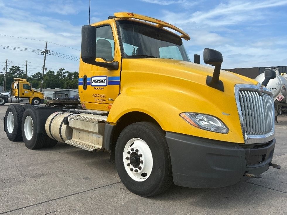 Day Cab Tractor-Heavy Duty Tractors-International-2020-LT625-Beaumont-TX-502,392\n\t\tmiles-$ 28,000 - Image 1