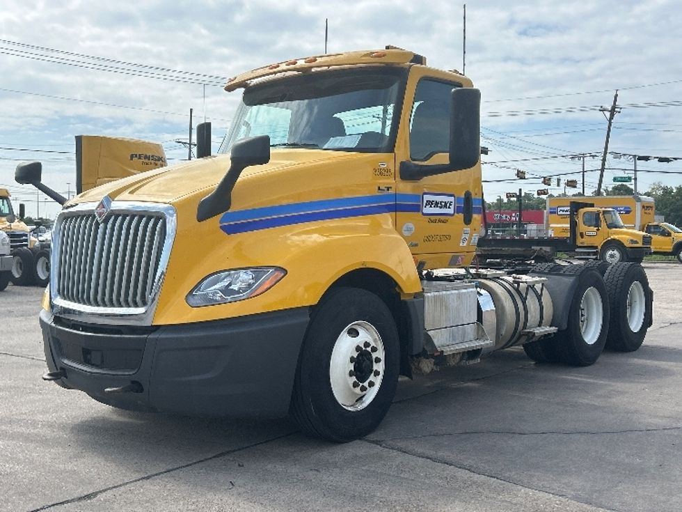2020 International LT625 LT photo 3