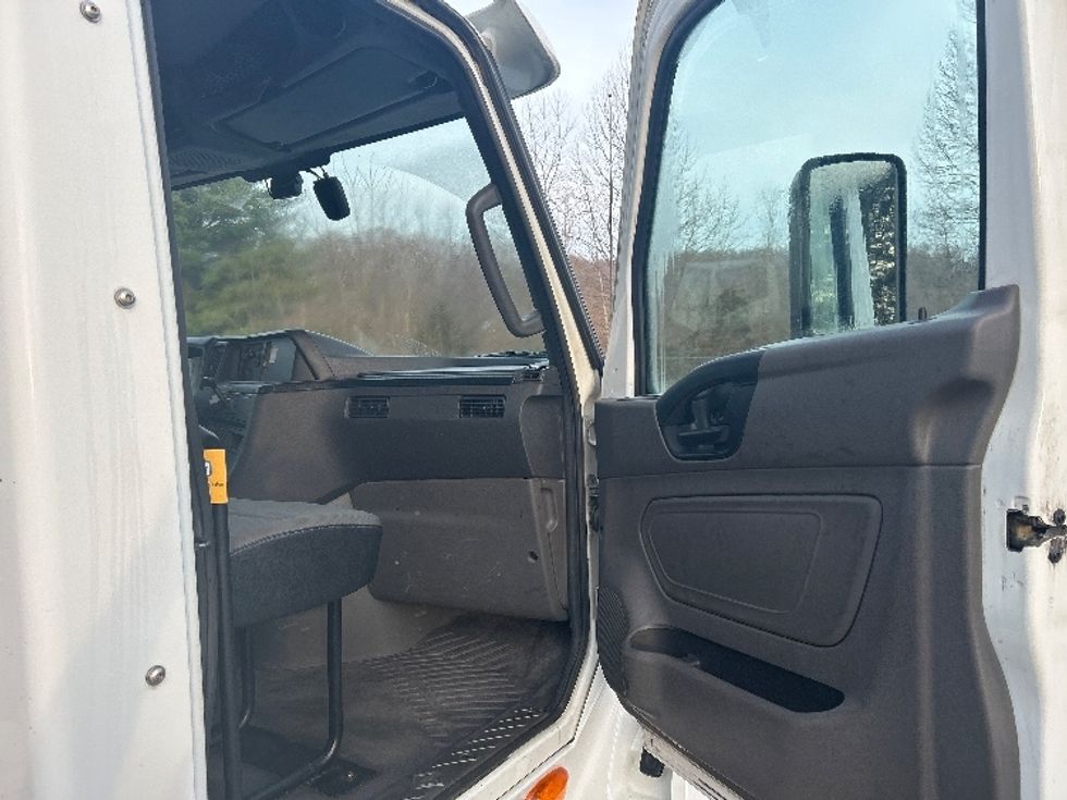 Day Cab Tractor-Heavy Duty Tractors-International-2020-LT625-Blountville-TN-219,184\n\t\tmiles-$ 35,250 - Image 12