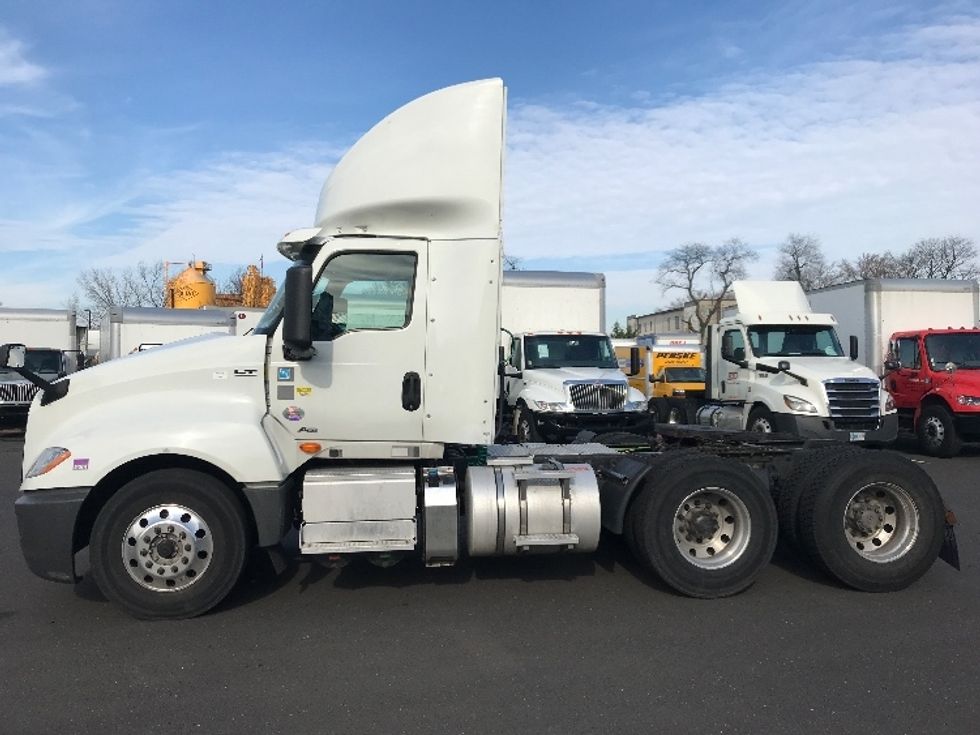 Day Cab Tractor-Heavy Duty Tractors-International-2020-LT625-Burlington-NJ-214,796\n\t\tmiles-$ 35,500 - Image 4