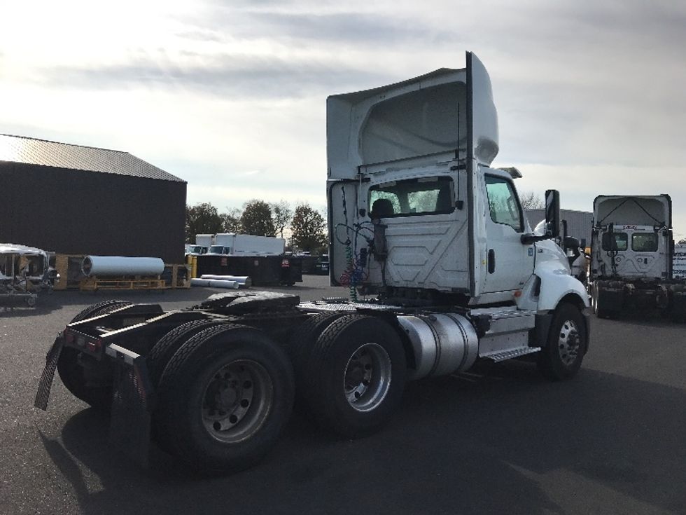 Day Cab Tractor-Heavy Duty Tractors-International-2020-LT625-Burlington-NJ-214,796\n\t\tmiles-$ 35,500 - Image 7