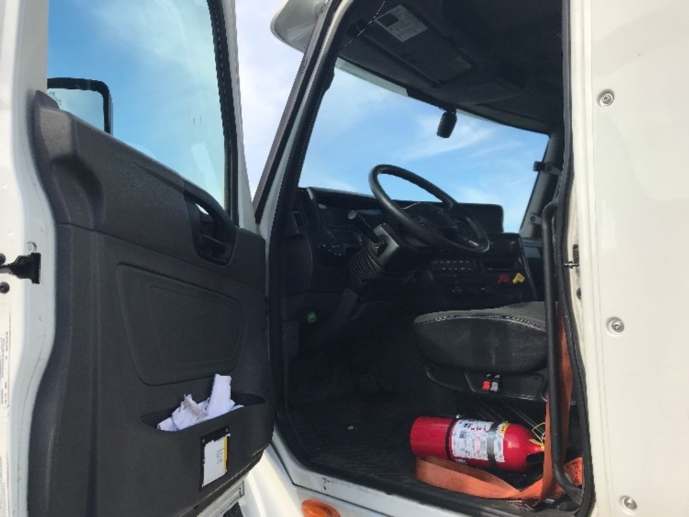 Day Cab Tractor-Heavy Duty Tractors-International-2020-LT625-Burlington-NJ-214,796\n\t\tmiles-$ 35,500 - Image 9