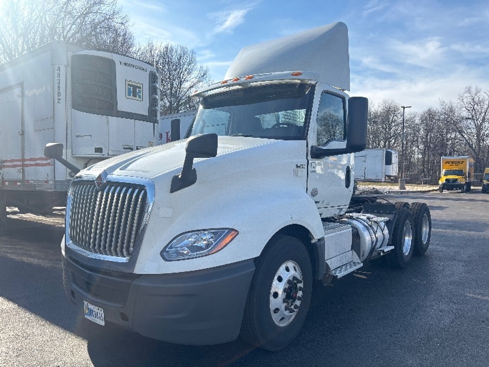 Day Cab Tractor-Heavy Duty Tractors-International-2020-LT625-Burlington-NJ-369,995\n\t\tmiles-$ 28,500 - Image 3