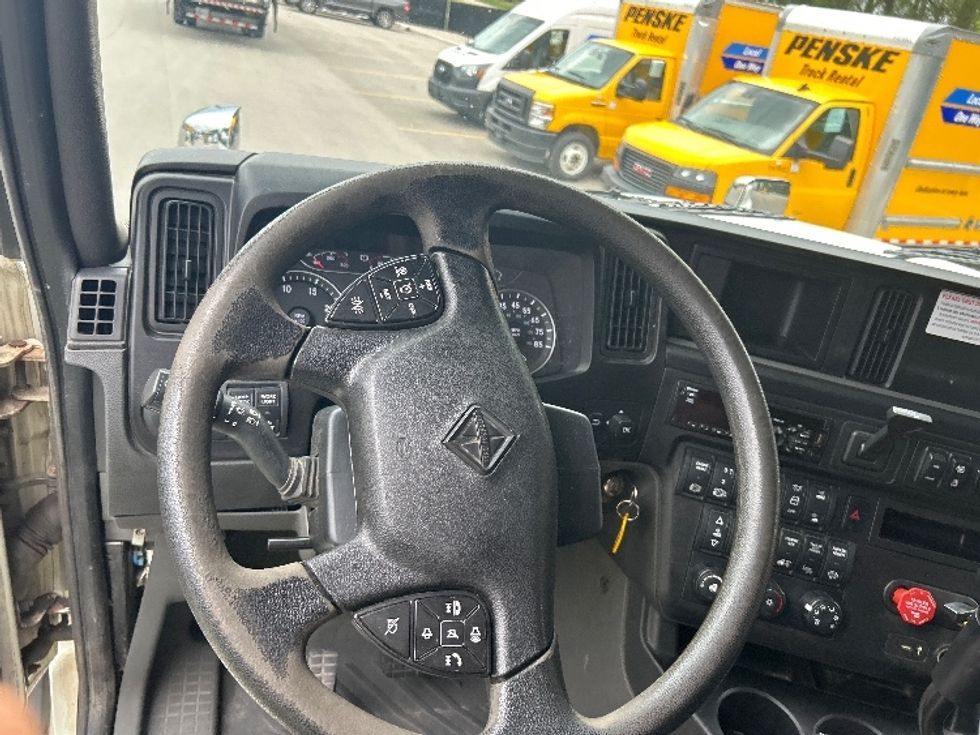 Day Cab Tractor-Heavy Duty Tractors-International-2020-LT625-Byron Center-MI-660,103\n\t\tmiles-$ 27,250 - Image 11