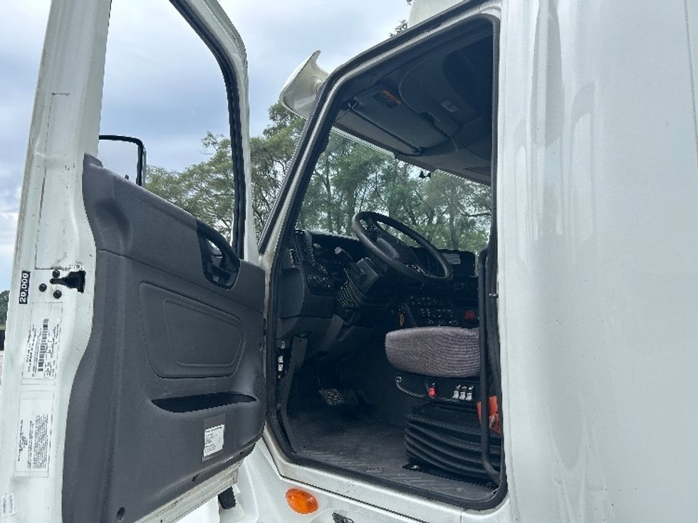 Day Cab Tractor-Heavy Duty Tractors-International-2020-LT625-Byron Center-MI-660,103\n\t\tmiles-$ 27,250 - Image 9