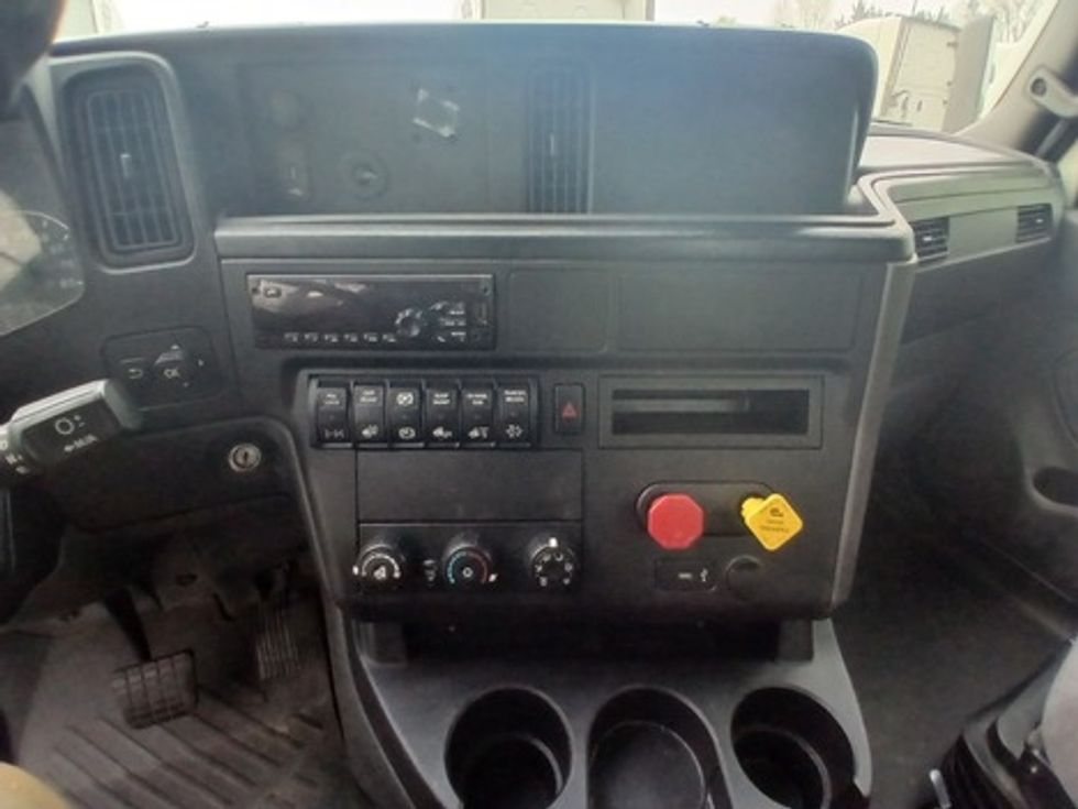 Day Cab Tractor-Heavy Duty Tractors-International-2020-LT625-Charlotte-NC-375,001\n\t\tmiles-$ 39,250 - Image 12