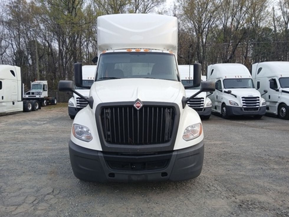 Day Cab Tractor-Heavy Duty Tractors-International-2020-LT625-Charlotte-NC-375,001\n\t\tmiles-$ 39,250 - Image 2