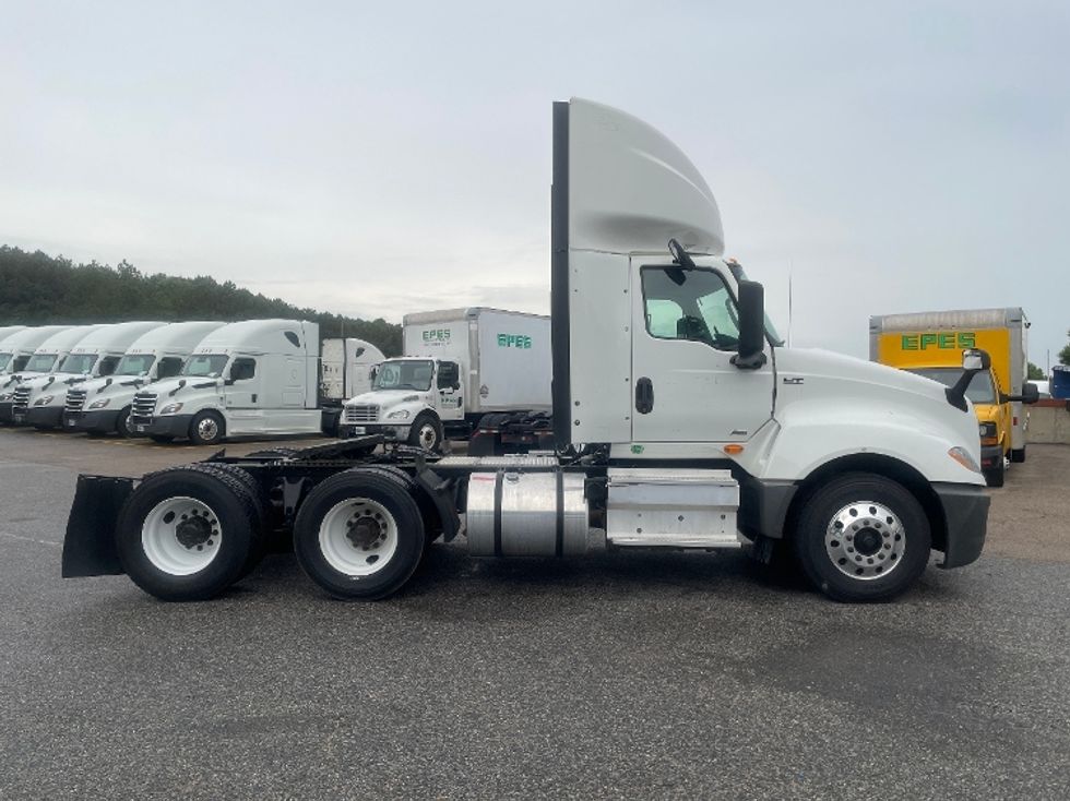 Day Cab Tractor-Heavy Duty Tractors-International-2020-LT625-Chester-VA-215,959\n\t\tmiles-$ 30,000 - Image 8