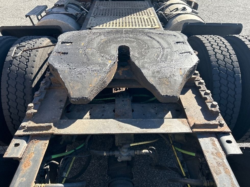 Day Cab Tractor-Heavy Duty Tractors-International-2020-LT625-Chicopee-MA-325,405\n\t\tmiles-$ 28,250 - Image 6