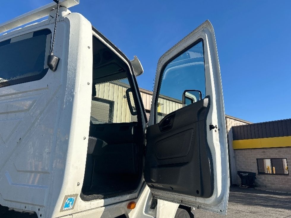 Day Cab Tractor-Heavy Duty Tractors-International-2020-LT625-Chicopee-MA-458,773\n\t\tmiles-$ 25,750 - Image 12