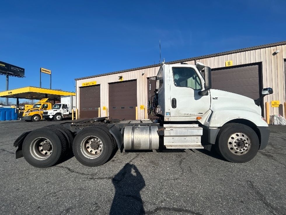Day Cab Tractor-Heavy Duty Tractors-International-2020-LT625-Chicopee-MA-458,773\n\t\tmiles-$ 25,750 - Image 8