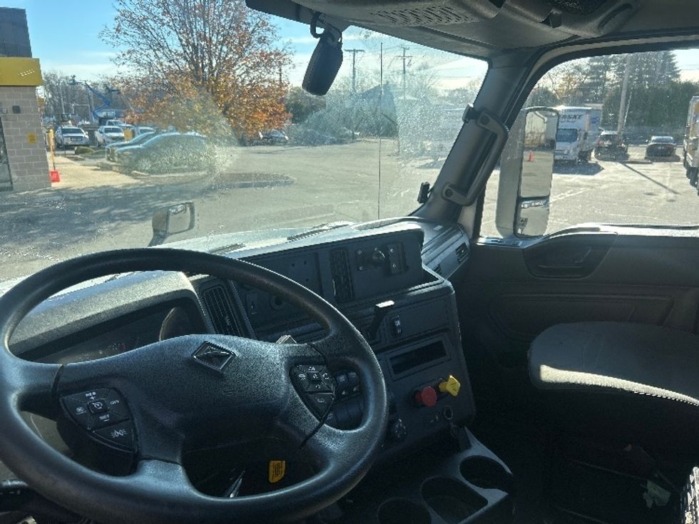 Day Cab Tractor-Heavy Duty Tractors-International-2020-LT625-Chicopee-MA-458,773\n\t\tmiles-$ 25,750 - Image 9