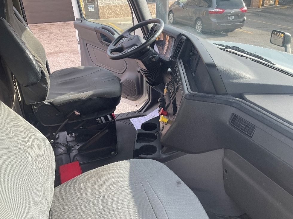 Day Cab Tractor-Heavy Duty Tractors-International-2020-LT625-Cincinnati-OH-436,733\n\t\tmiles-$ 23,750 - Image 13