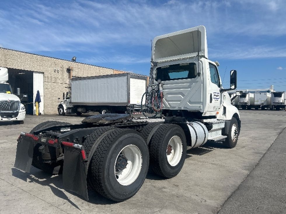 Day Cab Tractor-Heavy Duty Tractors-International-2020-LT625-City Of Industry-CA-180,441\n\t\tmiles-$ 34,500 - Image 7