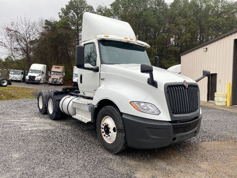 Day Cab Tractor-Heavy Duty Tractors-International-2020-LT625-Cleveland-TN-358,008\n\t\tmiles-$ 10,000 - Image 1