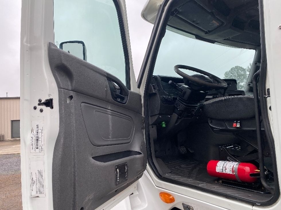 Day Cab Tractor-Heavy Duty Tractors-International-2020-LT625-Cleveland-TN-358,008\n\t\tmiles-$ 10,500 - Image 9