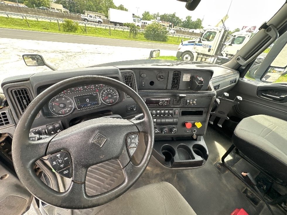 Day Cab Tractor-Heavy Duty Tractors-International-2020-LT625-Conyers-GA-150,040\n\t\tmiles-$ 40,000 - Image 11