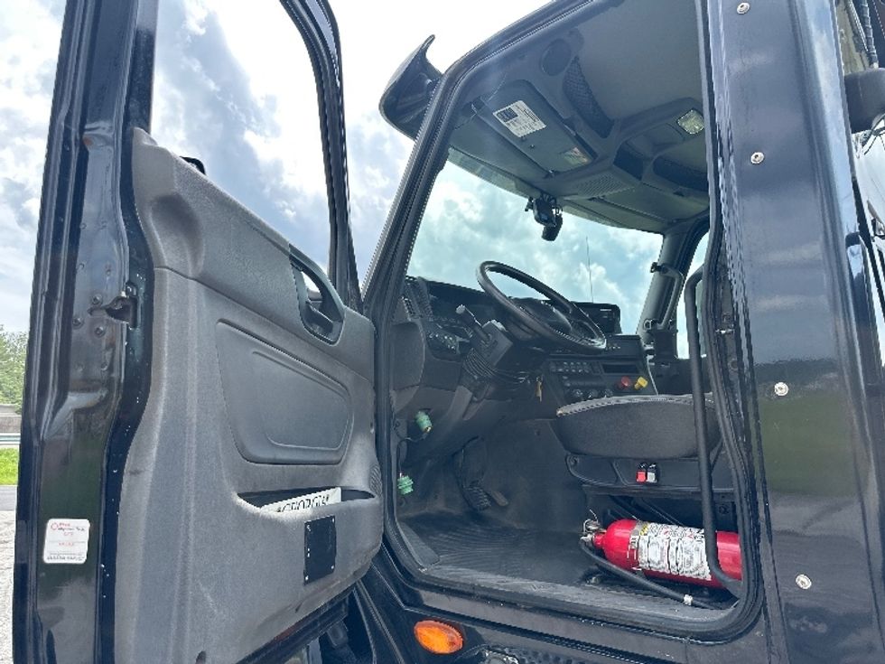 Day Cab Tractor-Heavy Duty Tractors-International-2020-LT625-Conyers-GA-150,040\n\t\tmiles-$ 40,000 - Image 9