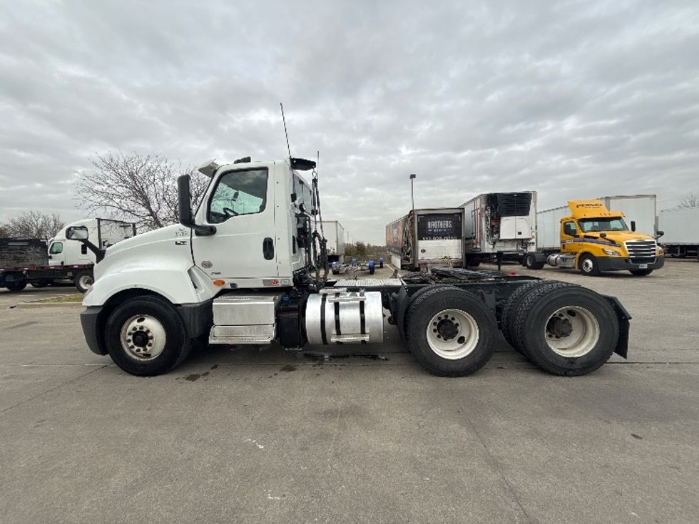 Day Cab Tractor-Heavy Duty Tractors-International-2020-LT625-Dallas-TX-185,274\n\t\tmiles-$ 42,000 - Image 4