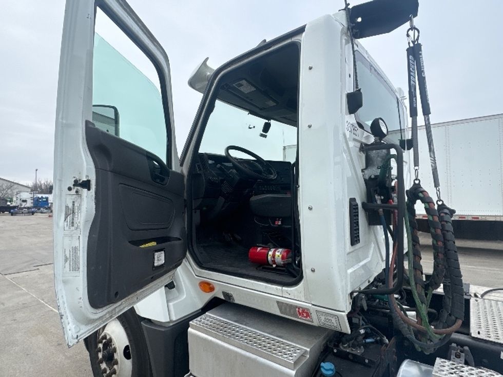 Day Cab Tractor-Heavy Duty Tractors-International-2020-LT625-Dallas-TX-185,274\n\t\tmiles-$ 42,000 - Image 9