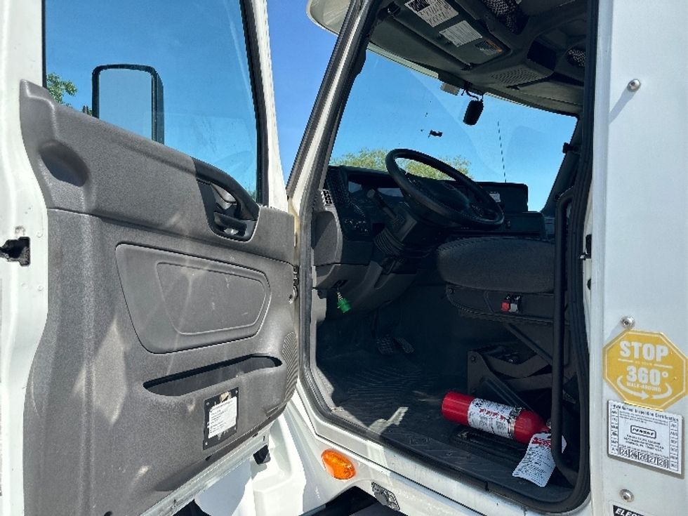Day Cab Tractor-Heavy Duty Tractors-International-2020-LT625-Dallas-TX-198,615\n\t\tmiles-$ 39,000 - Image 9
