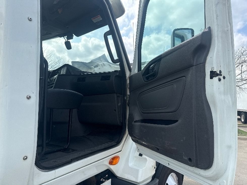 Day Cab Tractor-Heavy Duty Tractors-International-2020-LT625-Dallas-TX-202,773\n\t\tmiles-$ 33,250 - Image 11