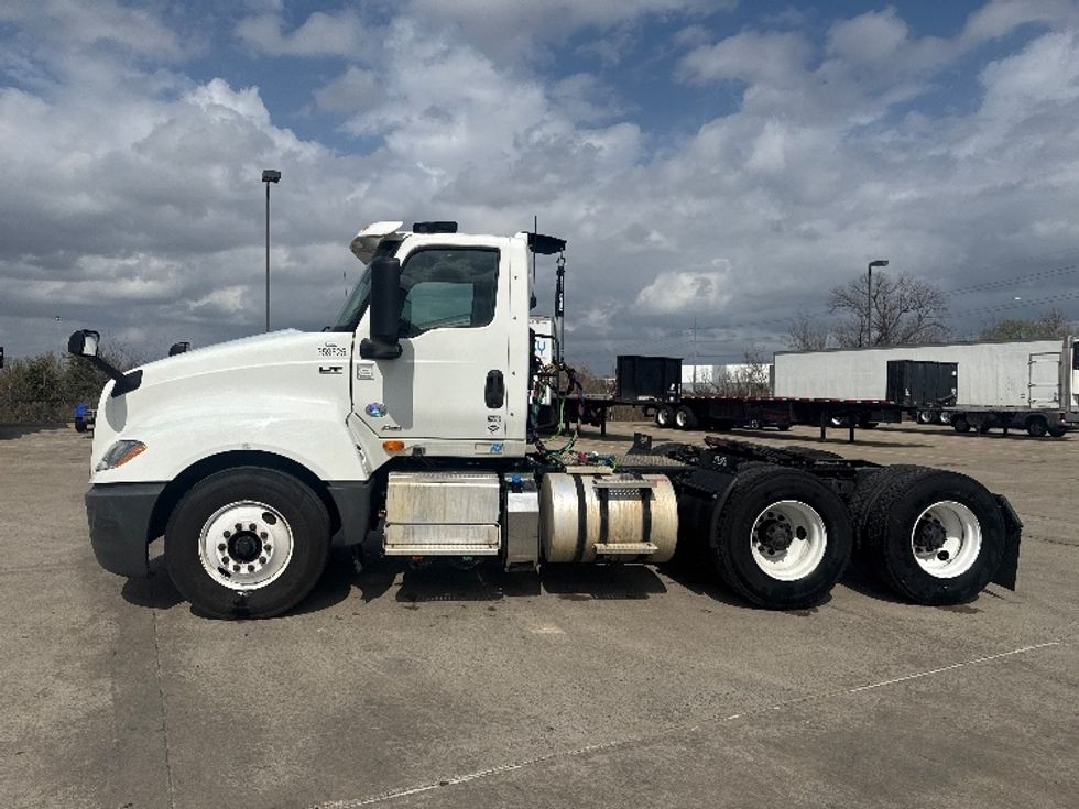 Day Cab Tractor-Heavy Duty Tractors-International-2020-LT625-Dallas-TX-202,773\n\t\tmiles-$ 33,250 - Image 4