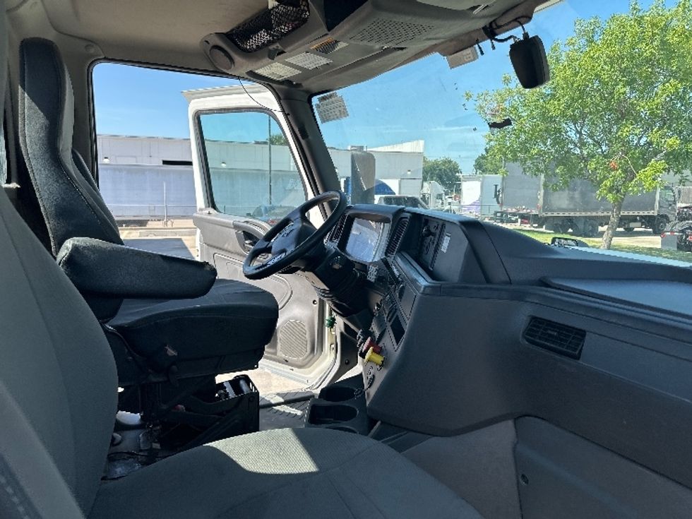 Day Cab Tractor-Heavy Duty Tractors-International-2020-LT625-Dallas-TX-207,383\n\t\tmiles-$ 36,250 - Image 14