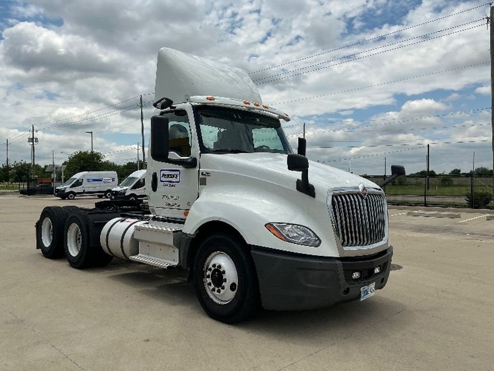 Day Cab Tractor-Heavy Duty Tractors-International-2020-LT625-Dallas-TX-456,935\n\t\tmiles-$ 37,750 - Image 1