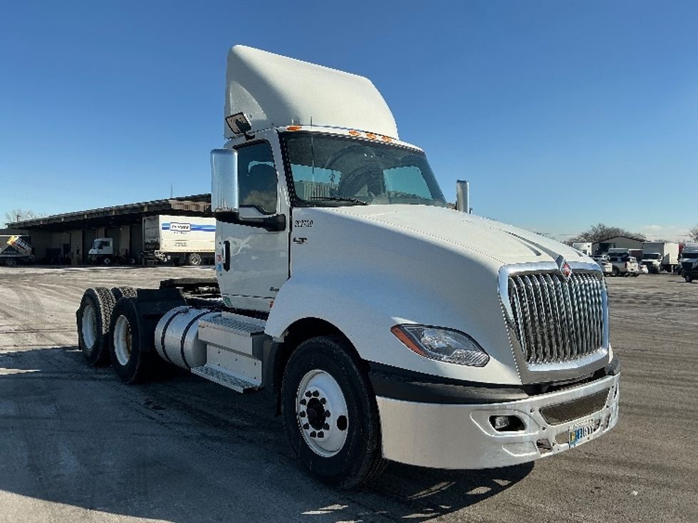 Day Cab Tractor-Heavy Duty Tractors-International-2020-LT625-East Chicago-IN-178,213\n\t\tmiles-$ 28,250 - Image 1