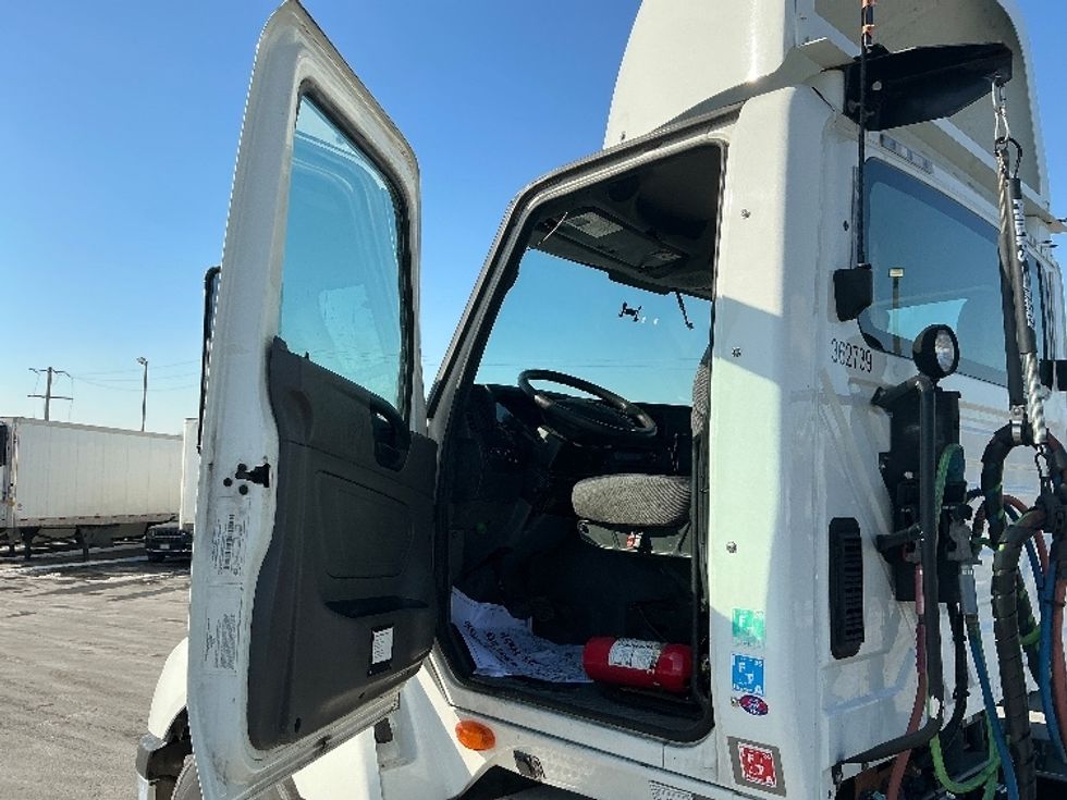 Day Cab Tractor-Heavy Duty Tractors-International-2020-LT625-East Chicago-IN-178,213\n\t\tmiles-$ 28,250 - Image 9