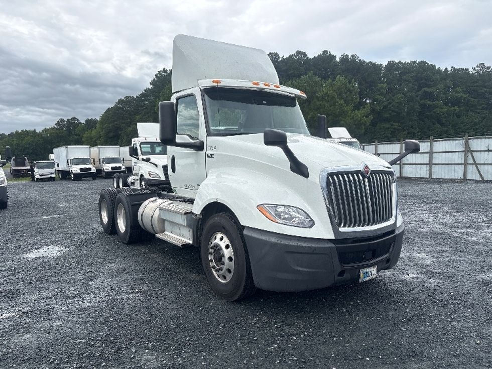 Day Cab Tractor-Heavy Duty Tractors-International-2020-LT625-Eden-MD-295,607\n\t\tmiles-$ 33,250 - Image 1