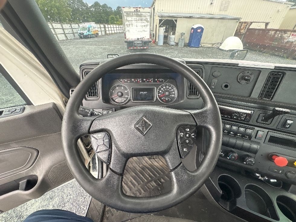 Day Cab Tractor-Heavy Duty Tractors-International-2020-LT625-Eden-MD-295,607\n\t\tmiles-$ 33,250 - Image 11