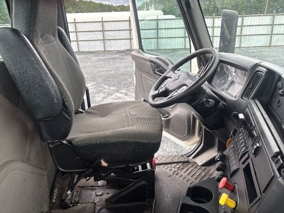 Day Cab Tractor-Heavy Duty Tractors-International-2020-LT625-Eden-MD-295,607\n\t\tmiles-$ 33,250 - Image 14