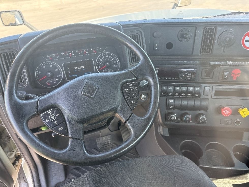 Day Cab Tractor-Heavy Duty Tractors-International-2020-LT625-El Paso-TX-311,148\n\t\tmiles-$ 34,000 - Image 11