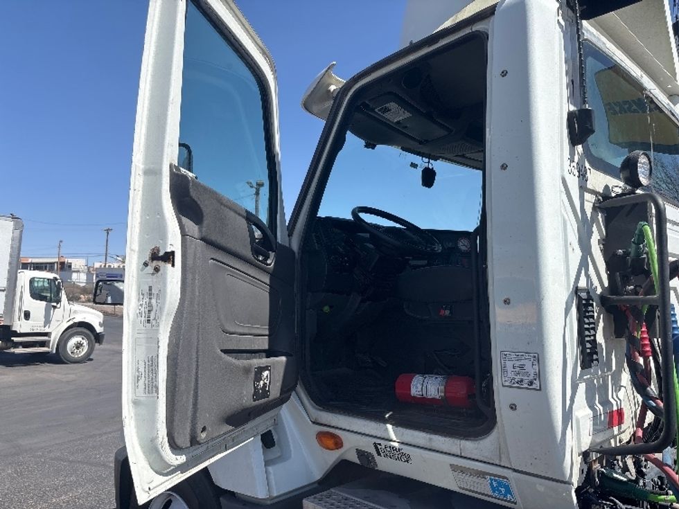 Day Cab Tractor-Heavy Duty Tractors-International-2020-LT625-El Paso-TX-311,148\n\t\tmiles-$ 34,000 - Image 9