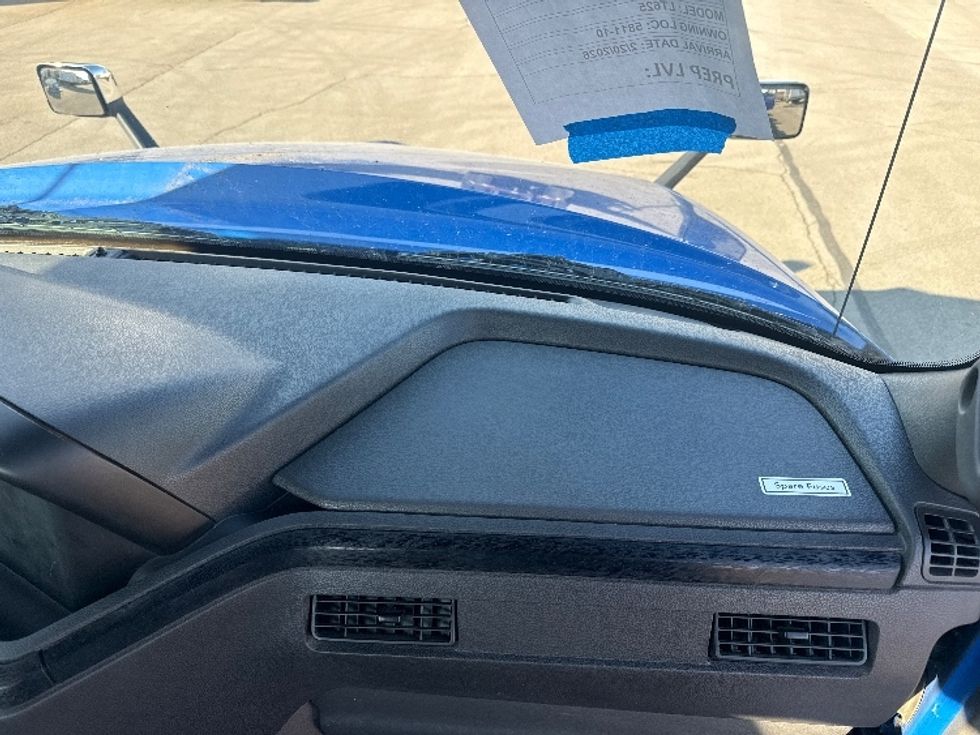 Day Cab Tractor-Heavy Duty Tractors-International-2020-LT625-Elkhart-IN-124,192\n\t\tmiles-$ 29,750 - Image 13