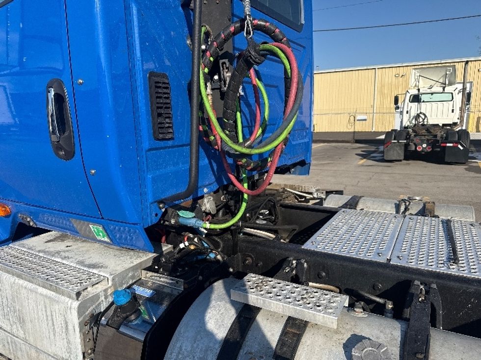 Day Cab Tractor-Heavy Duty Tractors-International-2020-LT625-Elkhart-IN-124,192\n\t\tmiles-$ 29,750 - Image 18