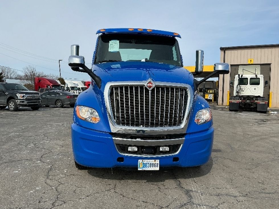 Day Cab Tractor-Heavy Duty Tractors-International-2020-LT625-Elkhart-IN-131,201\n\t\tmiles-$ 29,750 - Image 2