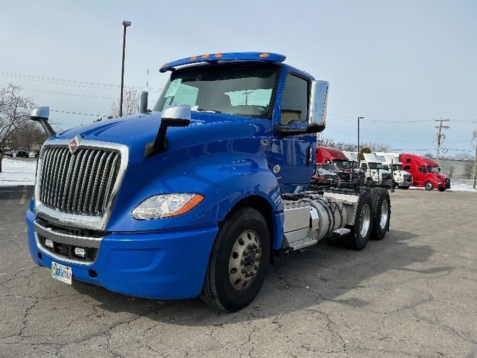 Day Cab Tractor-Heavy Duty Tractors-International-2020-LT625-Elkhart-IN-131,201\n\t\tmiles-$ 29,750 - Image 3