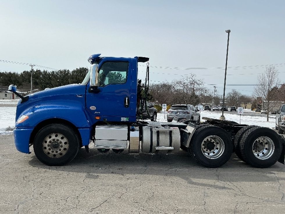 Day Cab Tractor-Heavy Duty Tractors-International-2020-LT625-Elkhart-IN-131,201\n\t\tmiles-$ 29,750 - Image 4