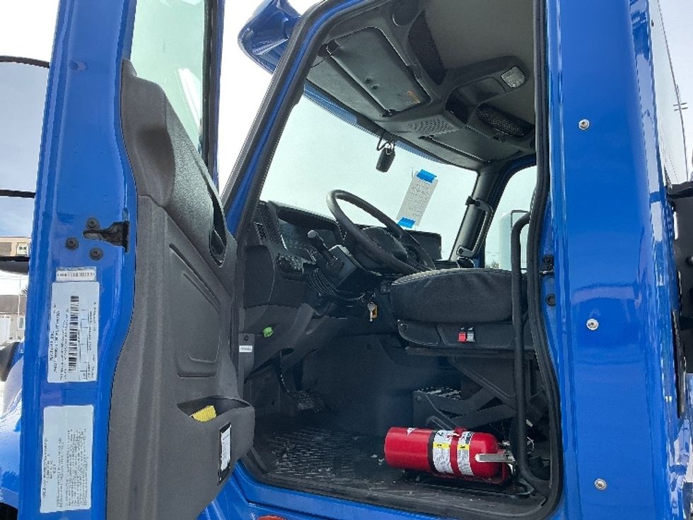 Day Cab Tractor-Heavy Duty Tractors-International-2020-LT625-Elkhart-IN-131,201\n\t\tmiles-$ 29,750 - Image 9