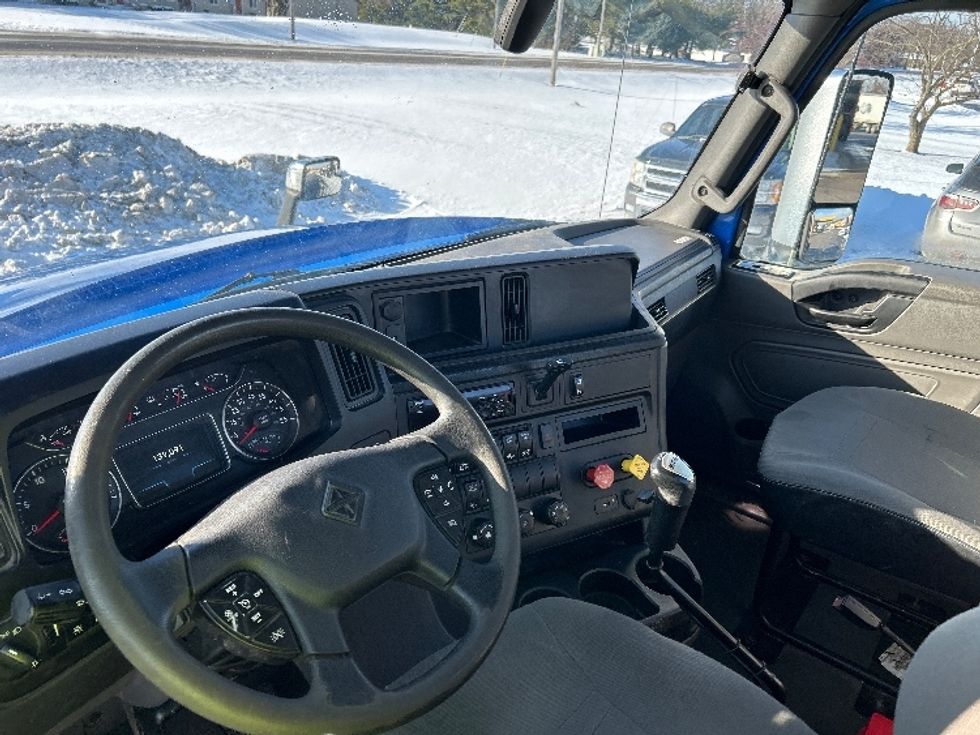 Day Cab Tractor-Heavy Duty Tractors-International-2020-LT625-Elkhart-IN-139,091\n\t\tmiles-$ 29,750 - Image 10