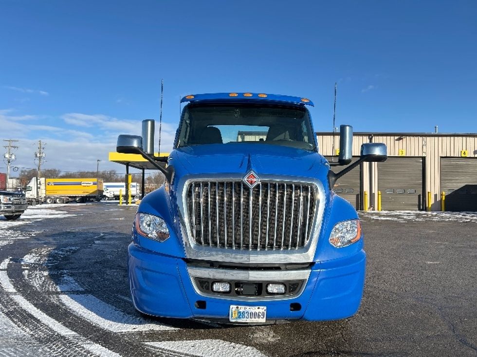 Day Cab Tractor-Heavy Duty Tractors-International-2020-LT625-Elkhart-IN-139,091\n\t\tmiles-$ 29,750 - Image 2