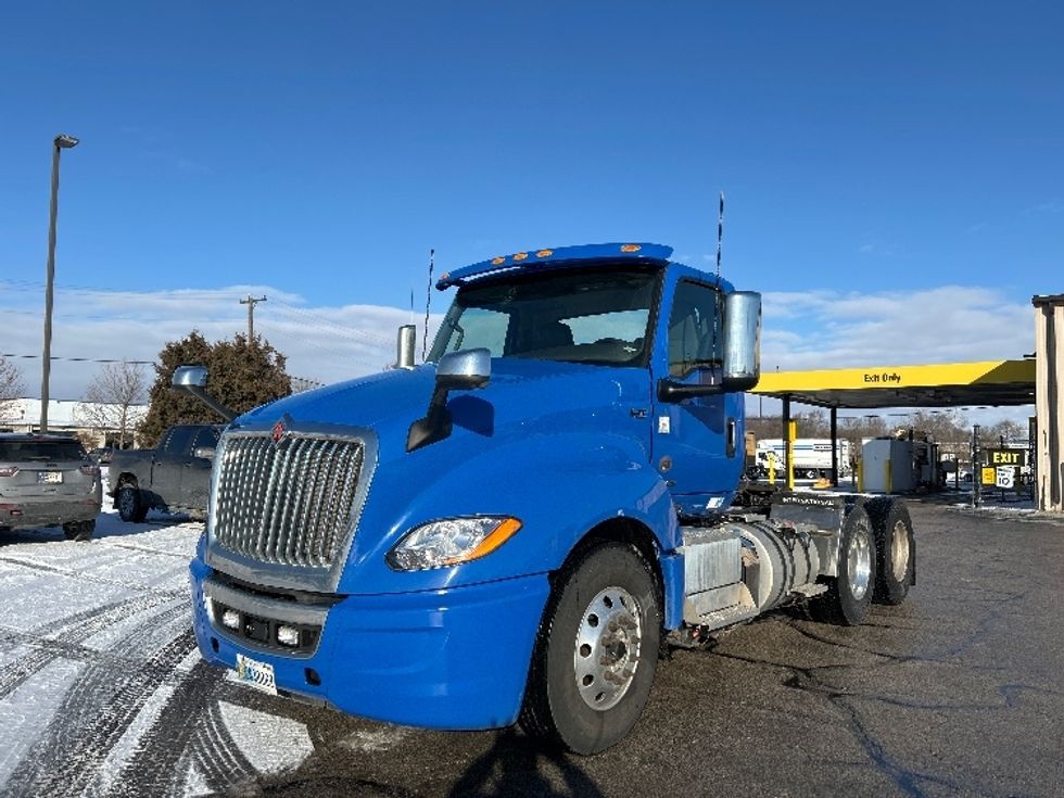 Day Cab Tractor-Heavy Duty Tractors-International-2020-LT625-Elkhart-IN-139,091\n\t\tmiles-$ 29,750 - Image 3