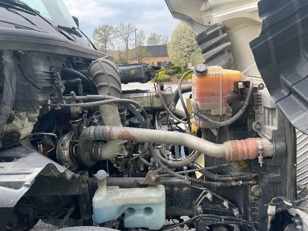 Day Cab Tractor-Heavy Duty Tractors-International-2020-LT625-Essex-MD-320,405\n\t\tmiles-$ 30,250 - Image 15