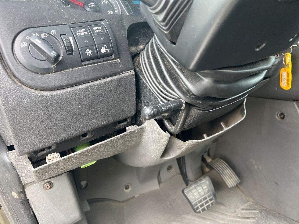 Day Cab Tractor-Heavy Duty Tractors-International-2020-LT625-Essex-MD-320,405\n\t\tmiles-$ 30,250 - Image 17