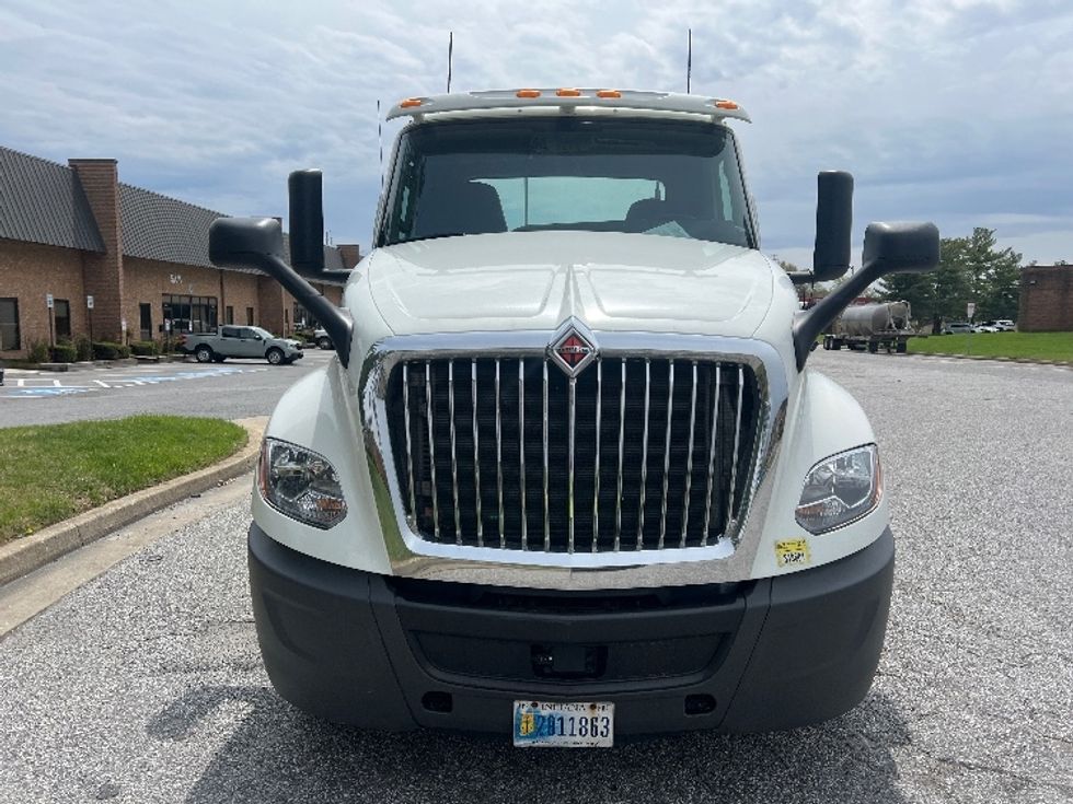 Day Cab Tractor-Heavy Duty Tractors-International-2020-LT625-Essex-MD-320,405\n\t\tmiles-$ 30,250 - Image 2